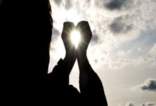 买世界杯app -许昕亲授直板反手拧拉！重心下沉趴台面，发力稳准不失误