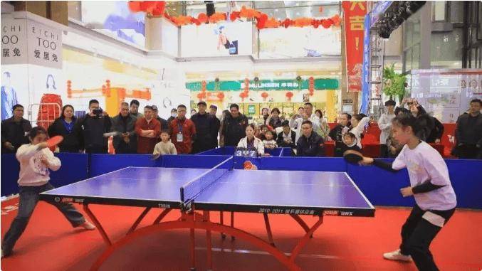 商场里打乒乓！桐城海选赛惊现7岁小球王，反手拧拉看呆全场