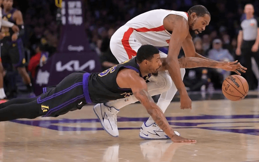 火箭连输两个客场，天赋异禀的乐透秀为何不敌残阵湖人？